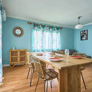 Corb Mari Apartment